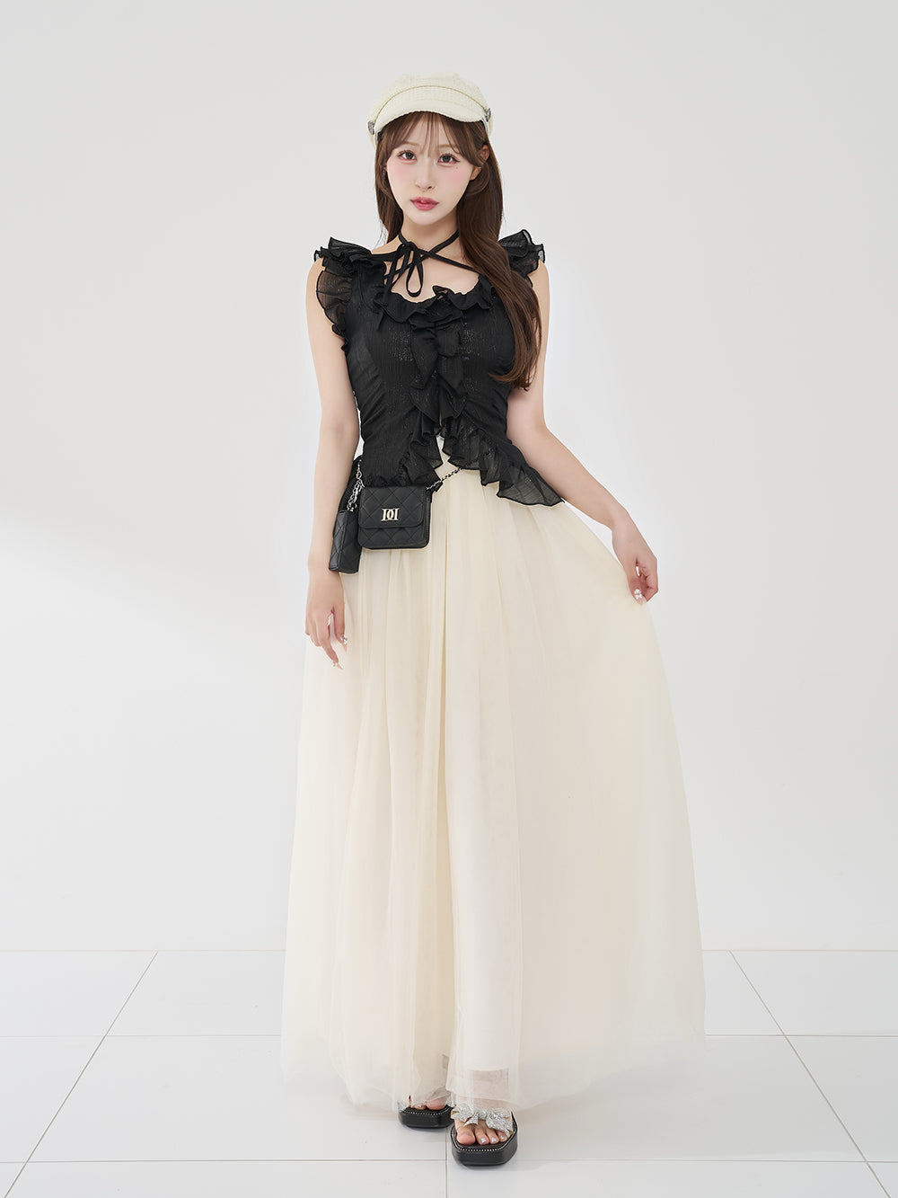 モデル：156cm（着用サイズ：FREE　着用カラー：BLK）