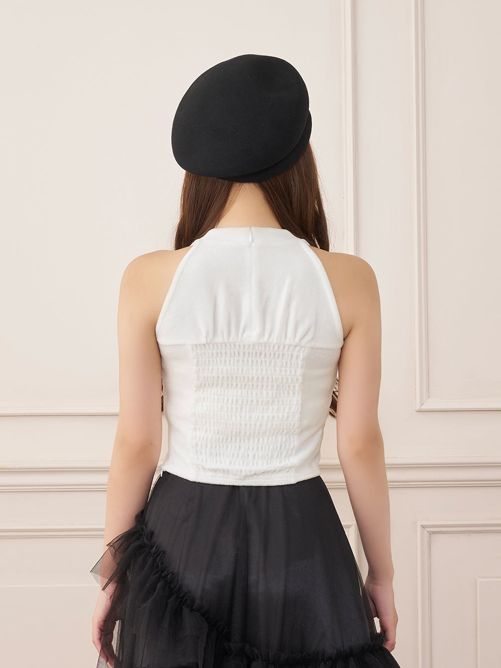 モデル：156cm（着用サイズ：FREE　着用カラー：WHT）