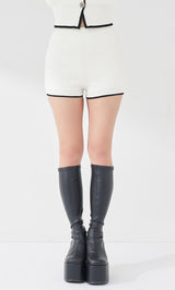 モデル：156cm（着用サイズ：FREE　着用カラー：WHT）