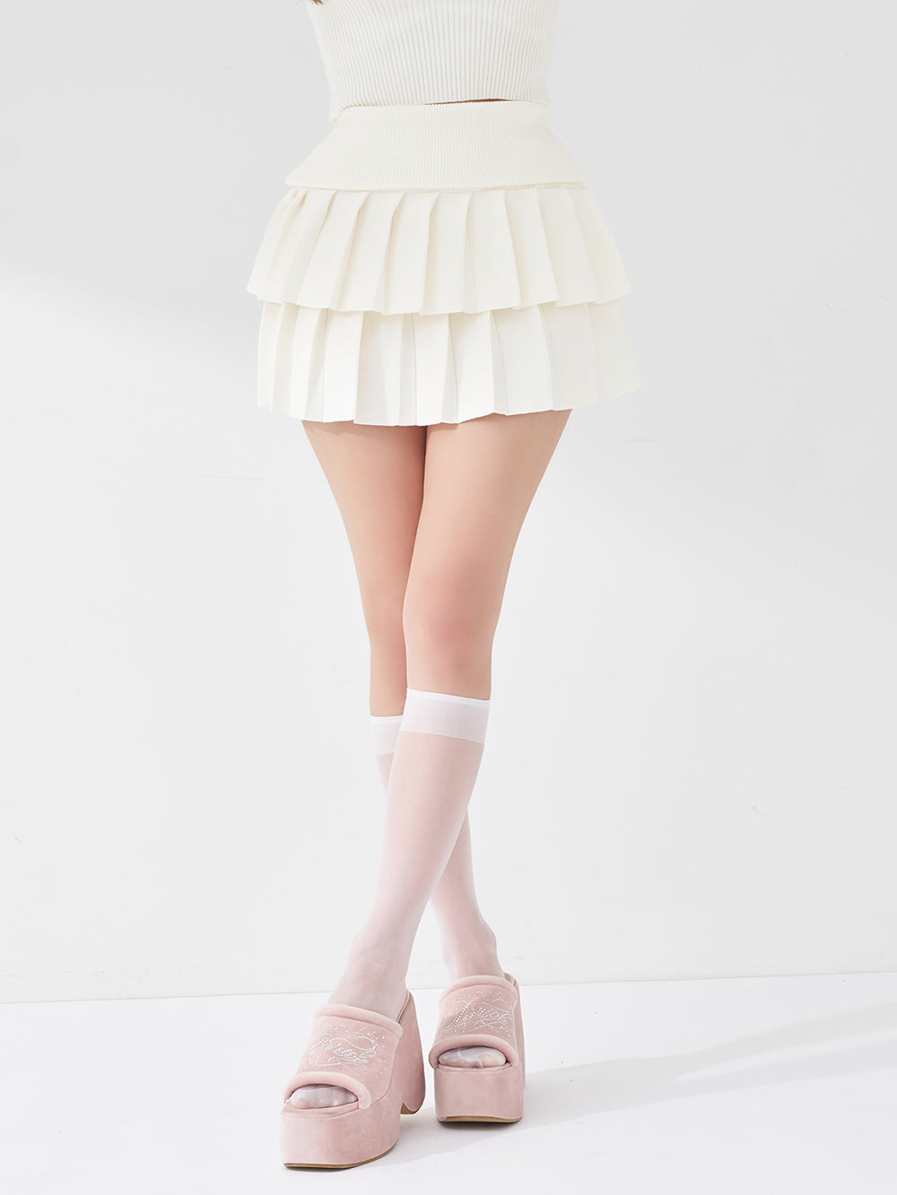 モデル：156cm（着用サイズ：FREE　着用カラー：WHT）