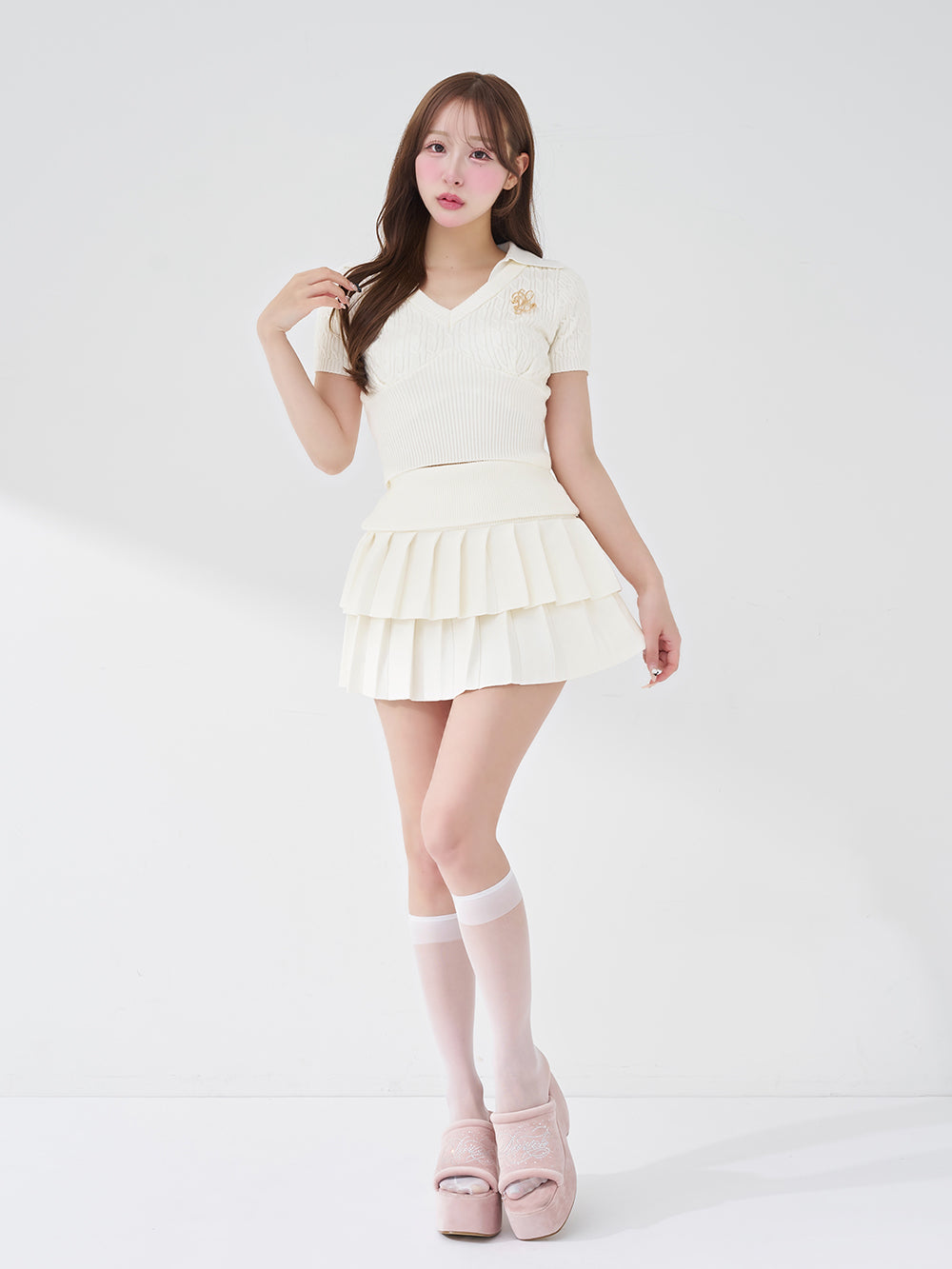 モデル：156cm（着用サイズ：FREE　着用カラー：WHT）