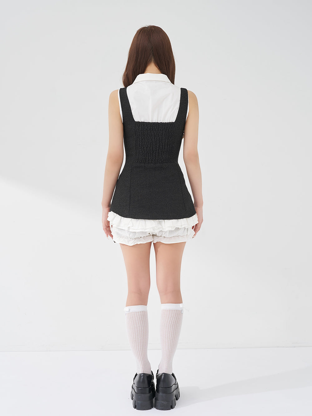 モデル：156cm（着用サイズ：FREE　着用カラー：BLK）