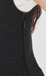 モデル：156cm（着用サイズ：FREE　着用カラー：BLK）