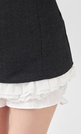 モデル：156cm（着用サイズ：FREE　着用カラー：BLK）