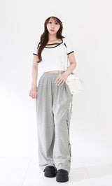 モデル：156cm（着用サイズ：FREE　着用カラー：WHT）
