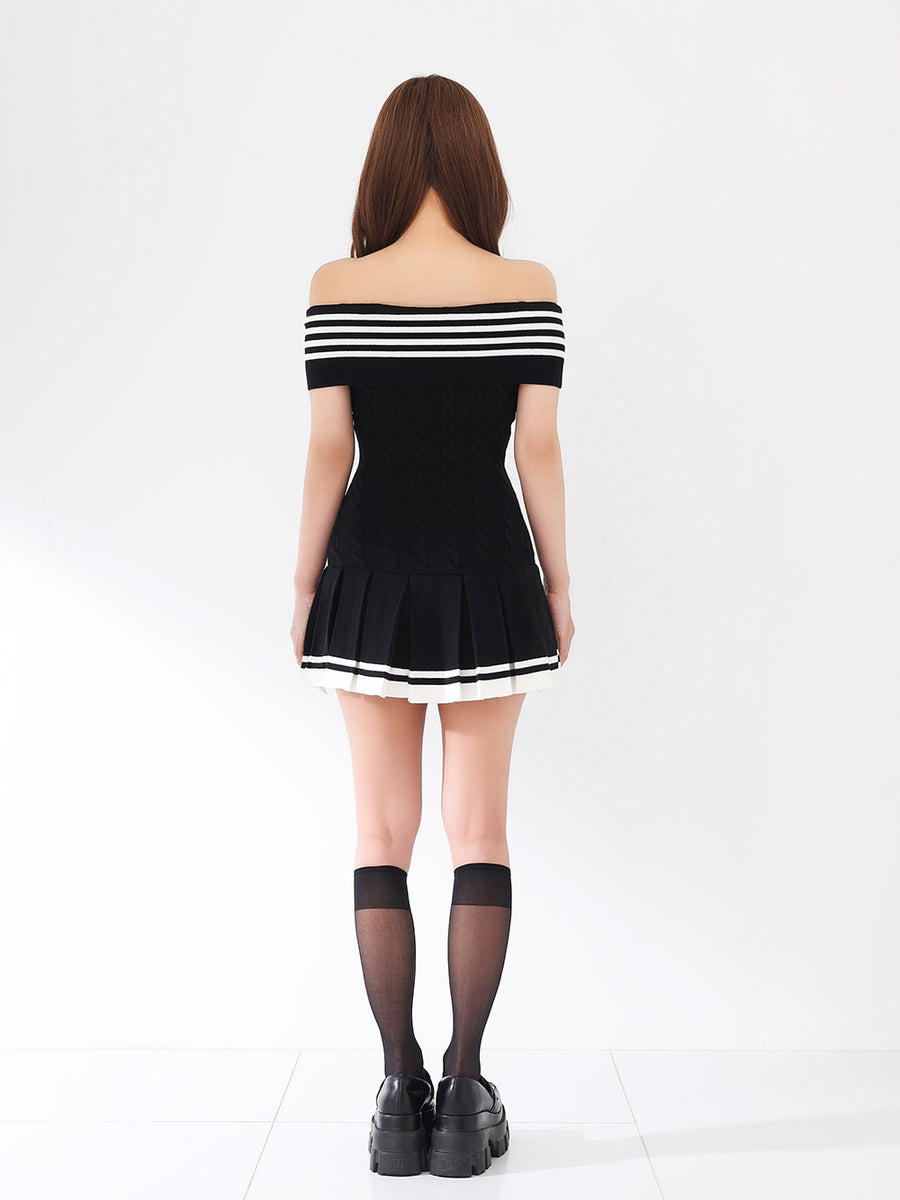 モデル：156cm（着用サイズ：FREE　着用カラー：BLK）