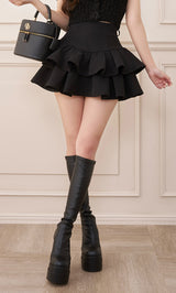 モデル：156cm（着用サイズ：FREE　着用カラー：BLK）