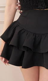 モデル：156cm（着用サイズ：FREE　着用カラー：BLK）