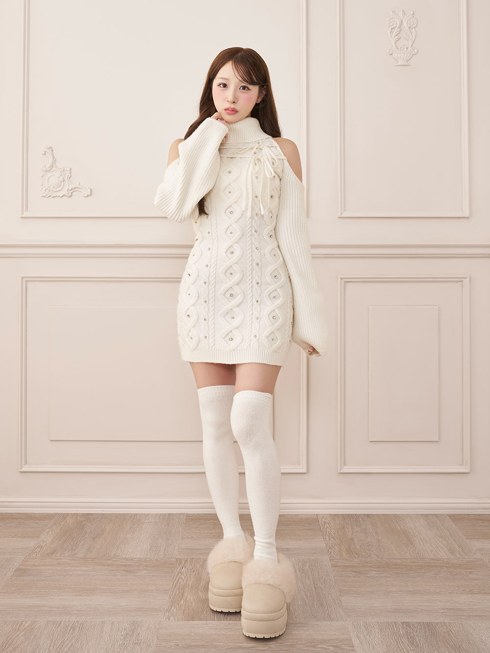 モデル：156cm（着用サイズ：FREE　着用カラー：WHT）