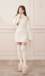モデル：156cm（着用サイズ：FREE　着用カラー：WHT）
