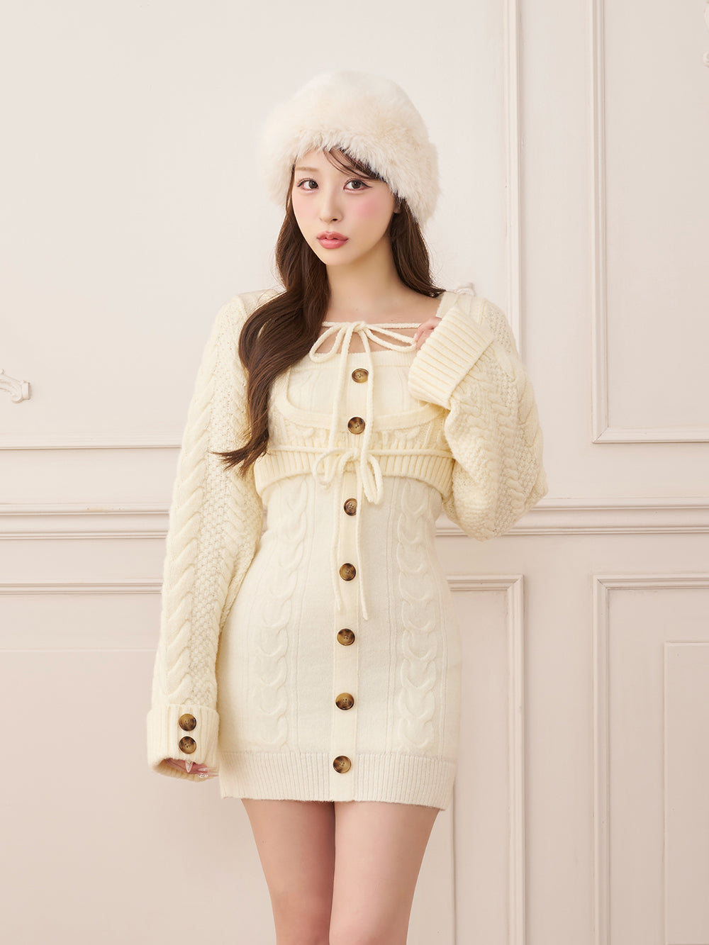 モデル：156cm（着用サイズ：FREE　着用カラー：IVO）