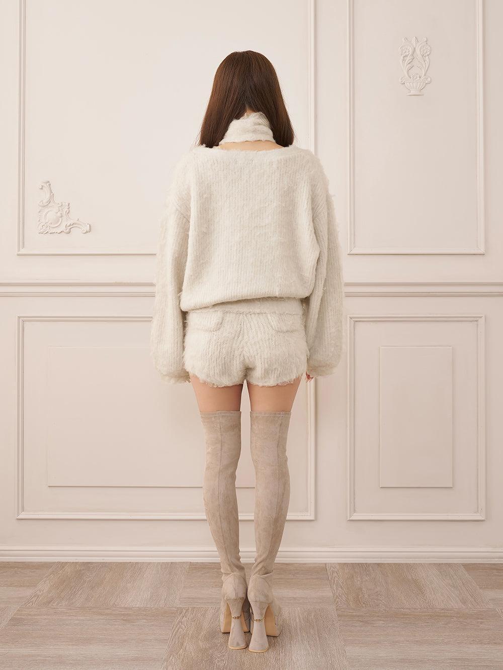 モデル：156cm（着用サイズ：FREE　着用カラー：IVO）