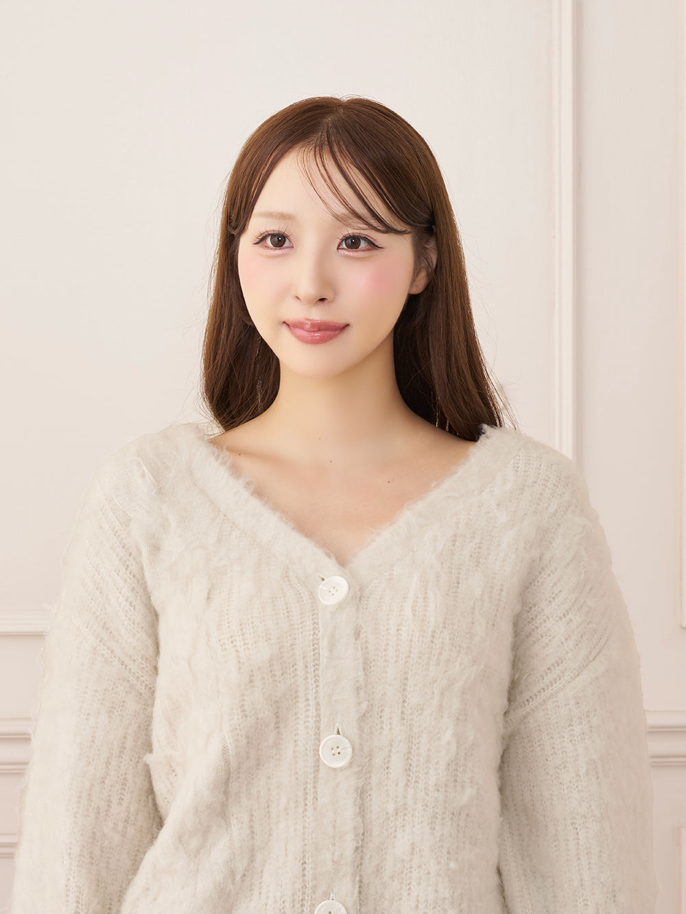 モデル：156cm（着用サイズ：FREE　着用カラー：IVO）