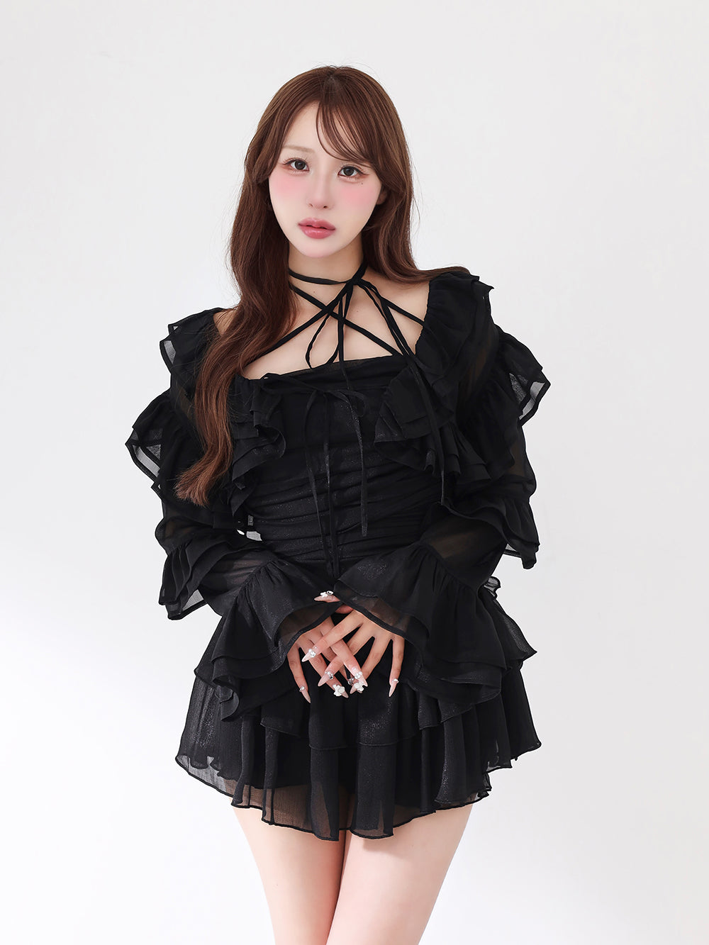 モデル：156cm（着用サイズ：FREE　着用カラー：BLK）