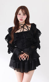モデル：156cm（着用サイズ：FREE　着用カラー：BLK）