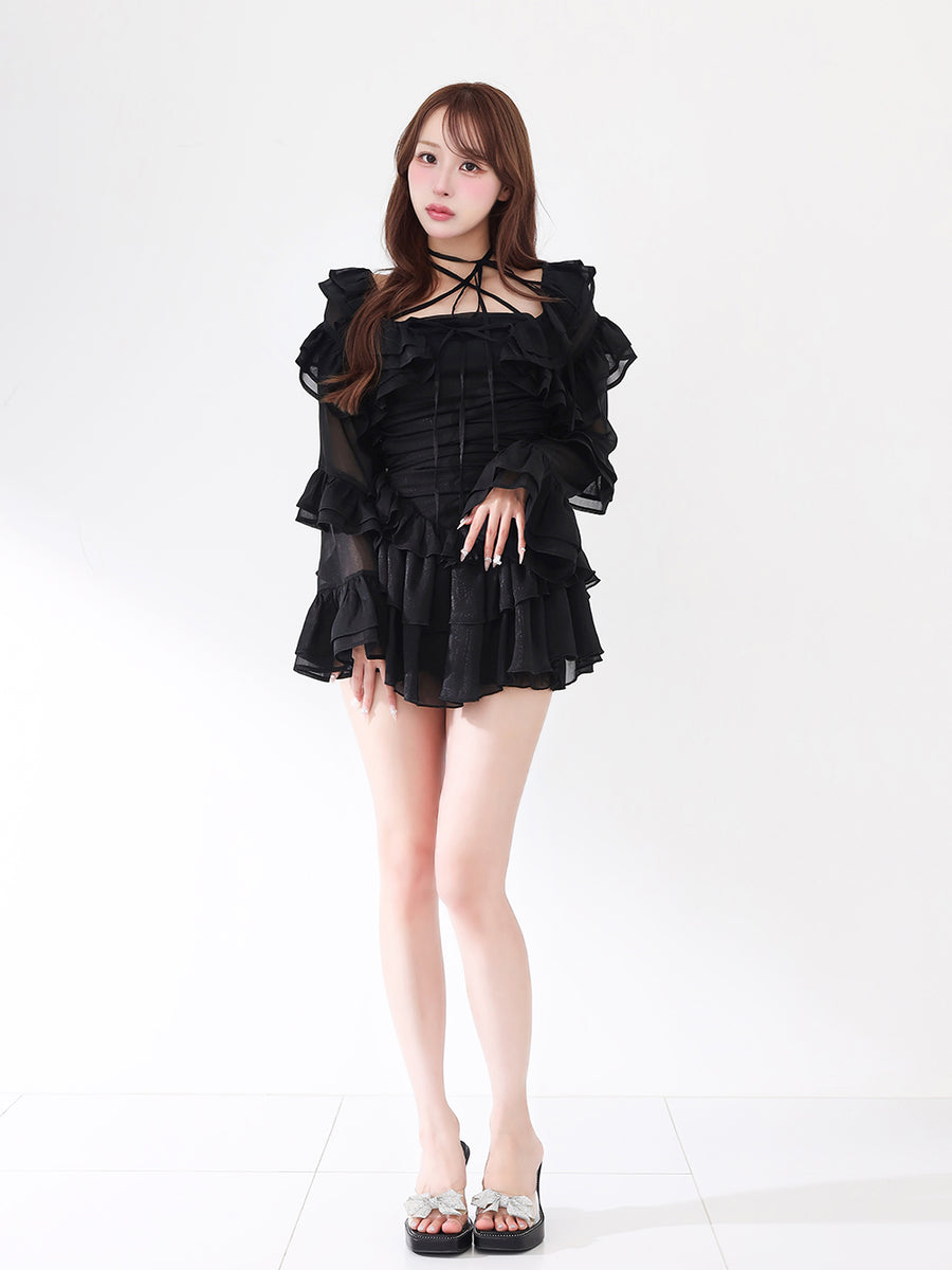 モデル：156cm（着用サイズ：FREE　着用カラー：BLK）
