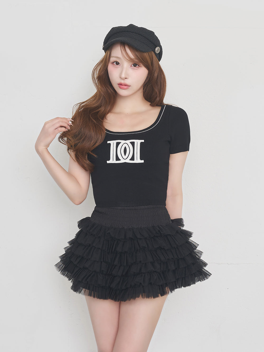 モデル：156cm（着用サイズ：FREE　着用カラー：BLK）