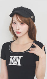 モデル：156cm（着用サイズ：FREE　着用カラー：BLK）