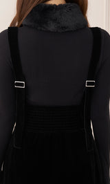 モデル：156cm（着用サイズ：S　着用カラー：BLK）