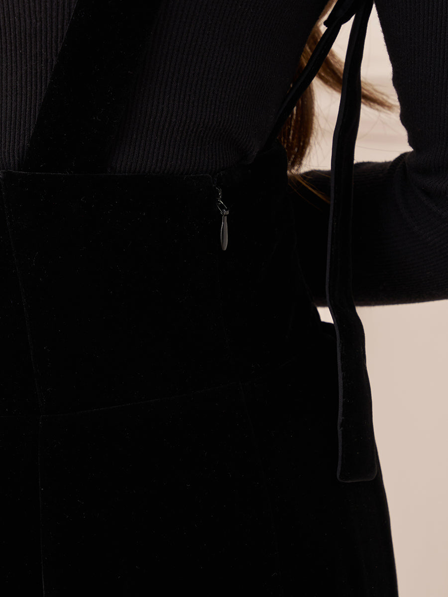 モデル：156cm（着用サイズ：S　着用カラー：BLK）
