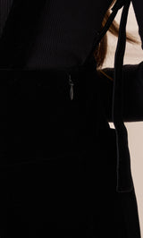 モデル：156cm（着用サイズ：S　着用カラー：BLK）