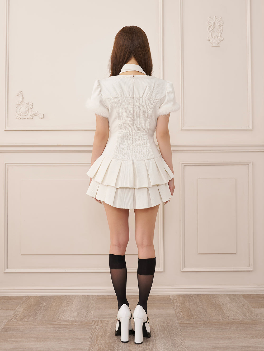 モデル：156cm（着用サイズ：FREE　着用カラー：IVO）