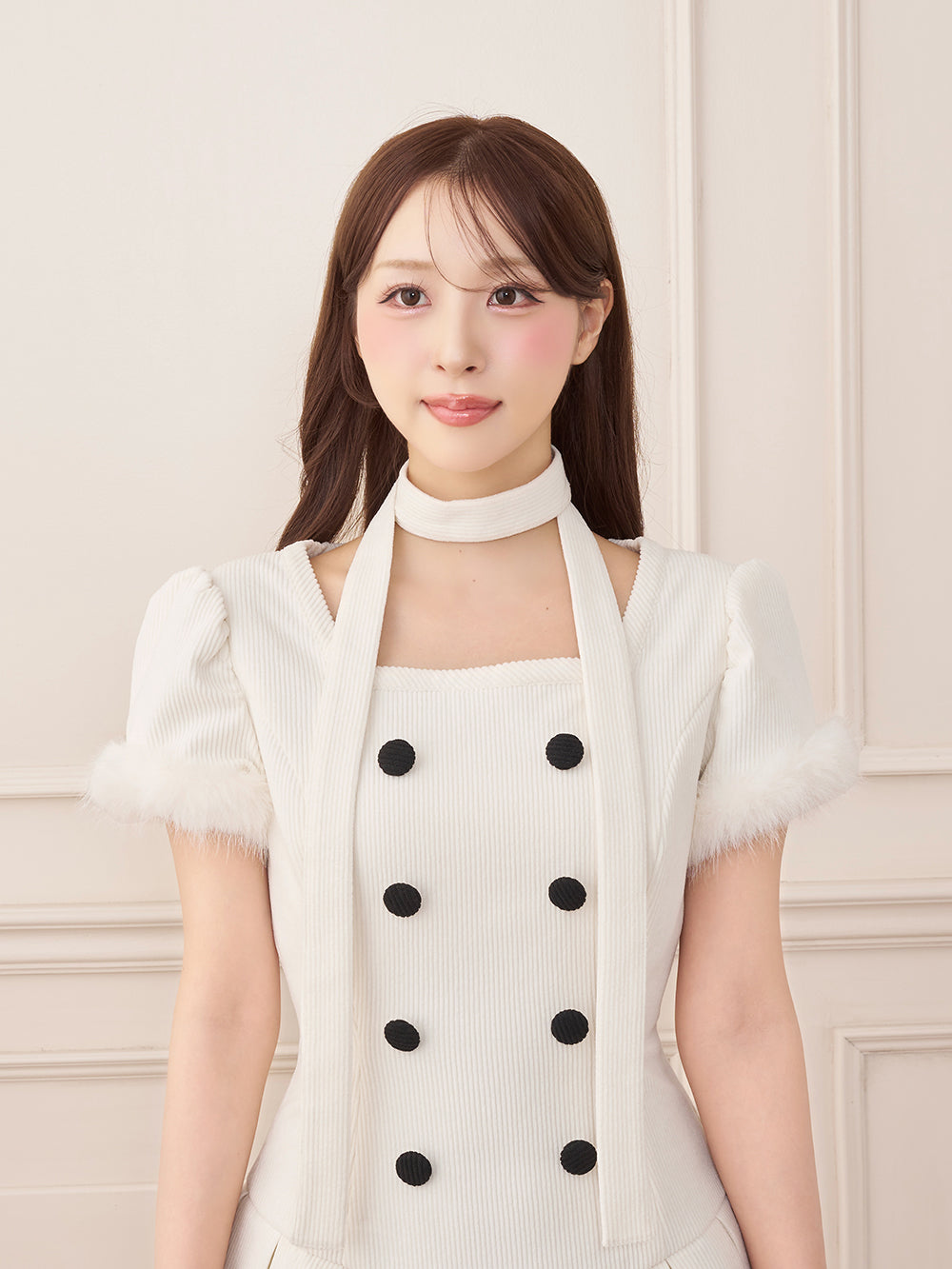 モデル：156cm（着用サイズ：FREE　着用カラー：IVO）