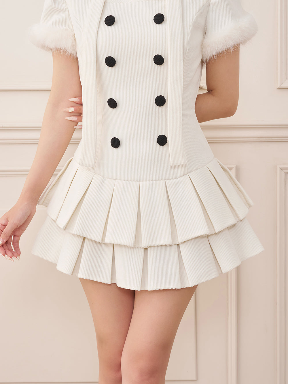 モデル：156cm（着用サイズ：FREE　着用カラー：IVO）