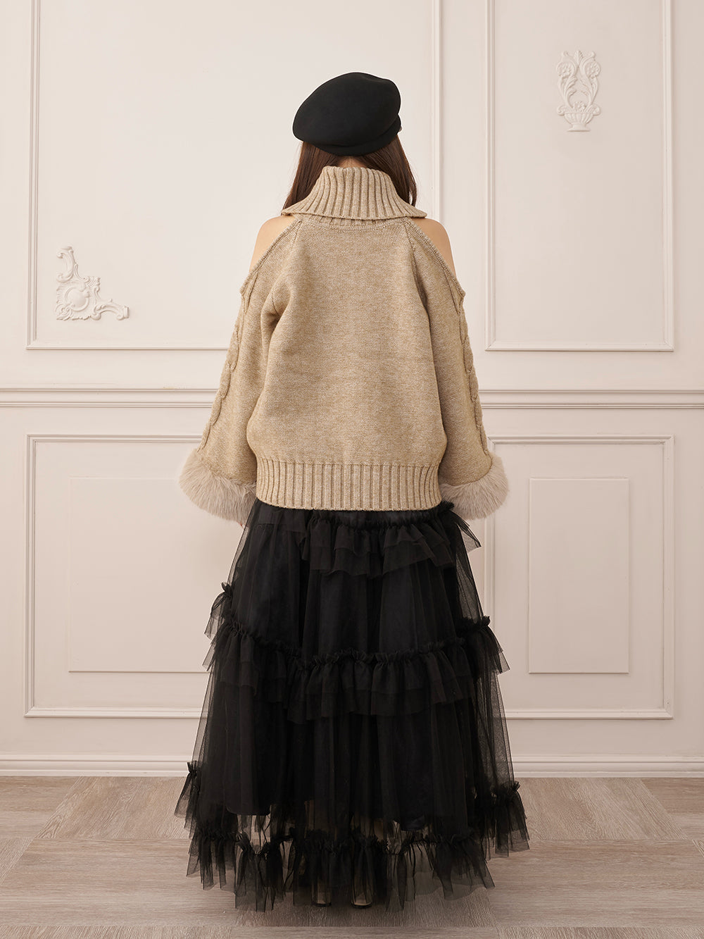 モデル：156cm（着用サイズ：FREE　着用カラー：BEG）