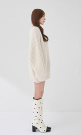 モデル：156cm（着用サイズ：FREE　着用カラー：IVO）