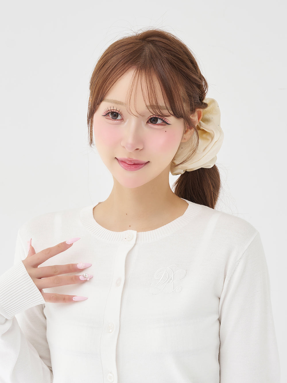 モデル：156cm（着用サイズ：FREE　着用カラー：WHT）