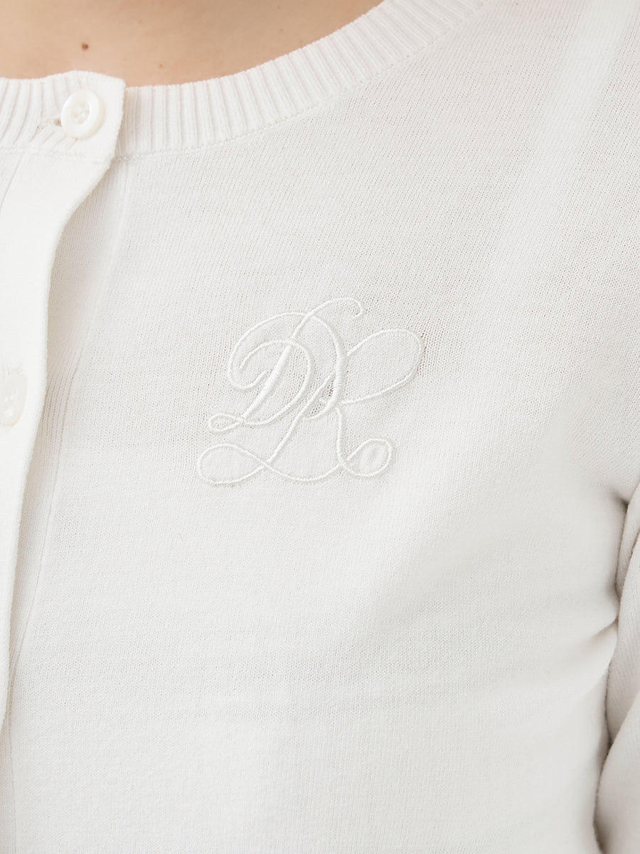 モデル：156cm（着用サイズ：FREE　着用カラー：WHT）