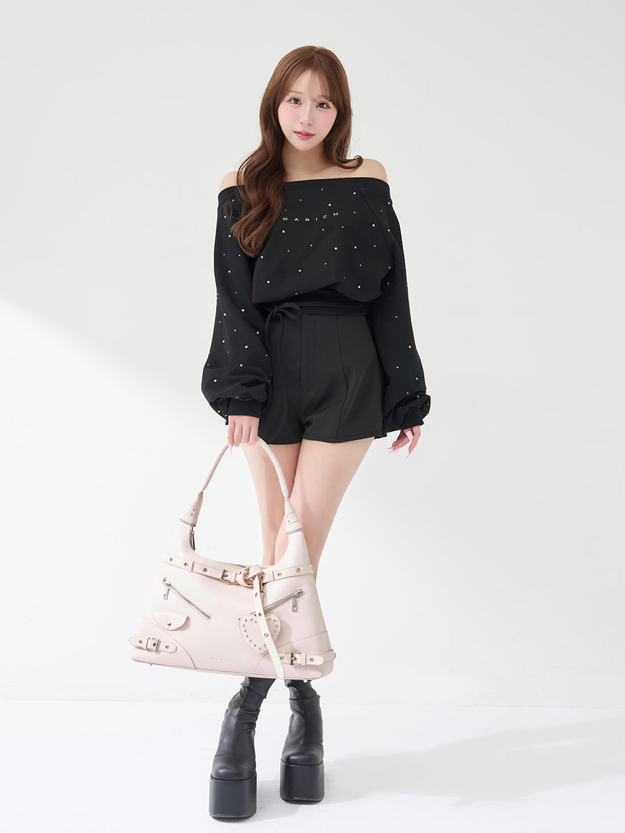 モデル：156cm（着用サイズ：FREE　着用カラー：BLK）