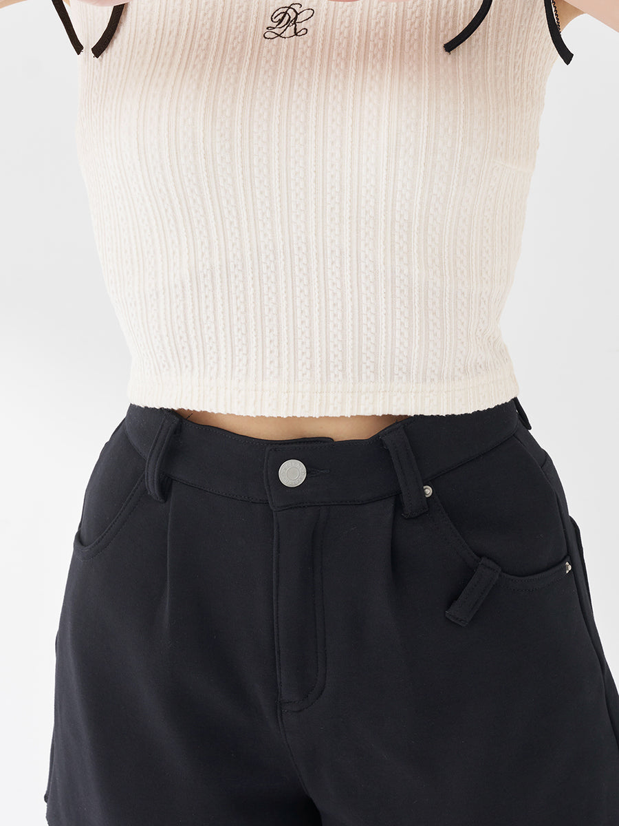 モデル：156cm（着用サイズ：FREE　着用カラー：WHT）