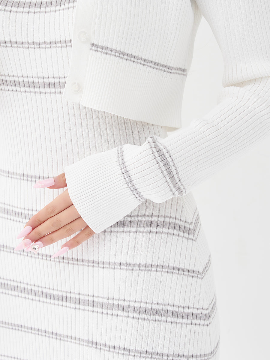 モデル：156cm（着用サイズ：FREE　着用カラー：WHT）