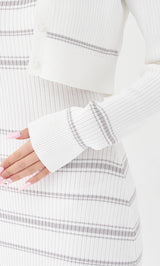 モデル：156cm（着用サイズ：FREE　着用カラー：WHT）