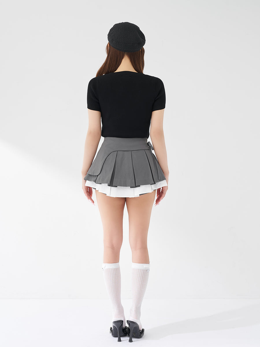 モデル：156cm（着用サイズ：FREE　着用カラー：BLK）