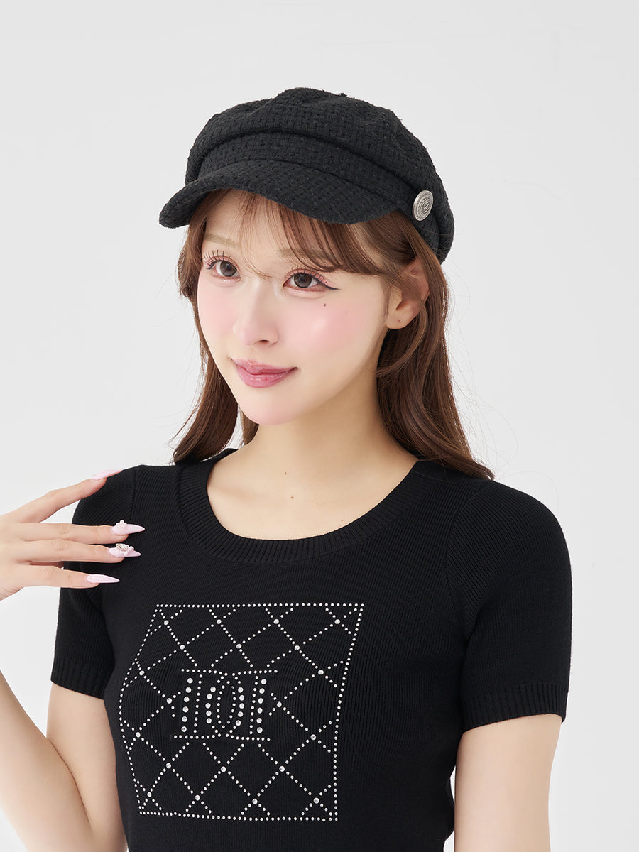 モデル：156cm（着用サイズ：FREE　着用カラー：BLK）