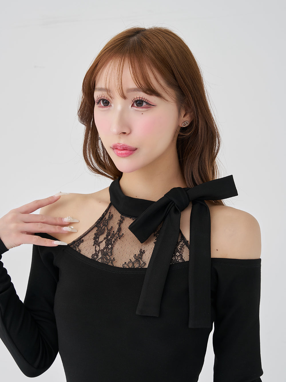 モデル：156cm（着用サイズ：FREE　着用カラー：BLK）
