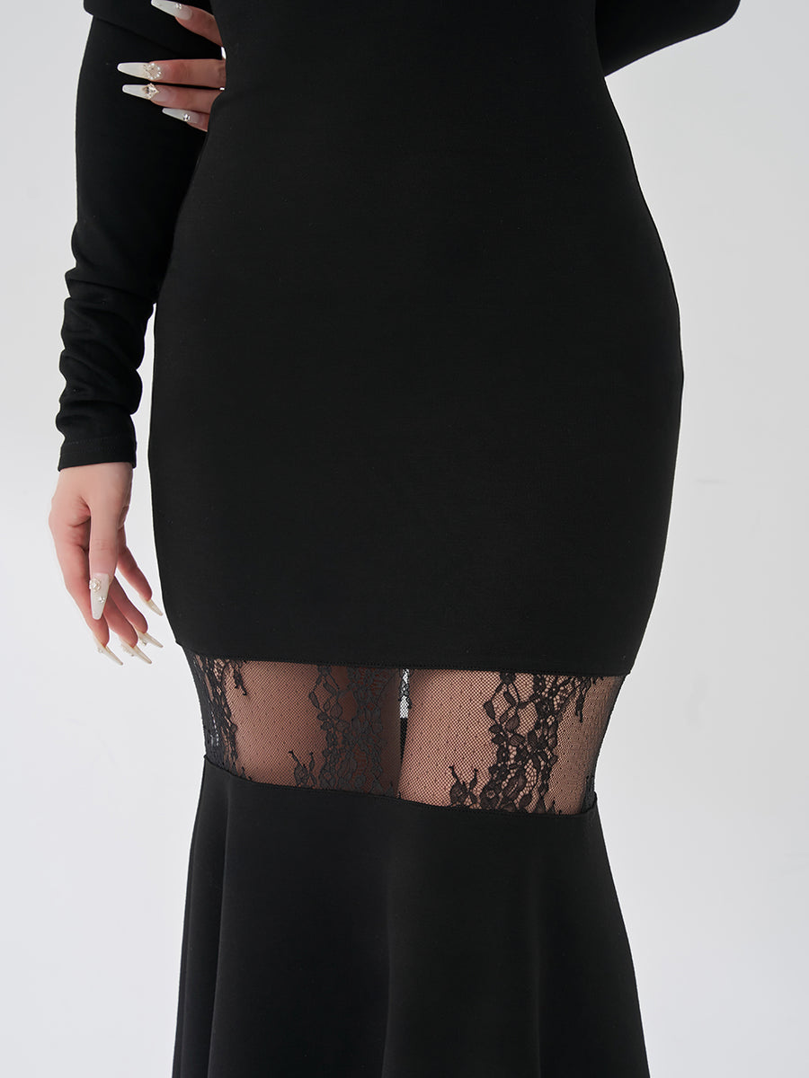 モデル：156cm（着用サイズ：FREE　着用カラー：BLK）