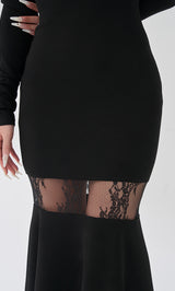 モデル：156cm（着用サイズ：FREE　着用カラー：BLK）