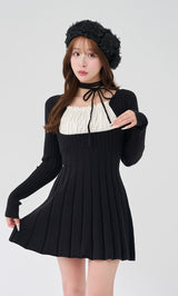 モデル：156cm（着用サイズ：FREE　着用カラー：BLK）