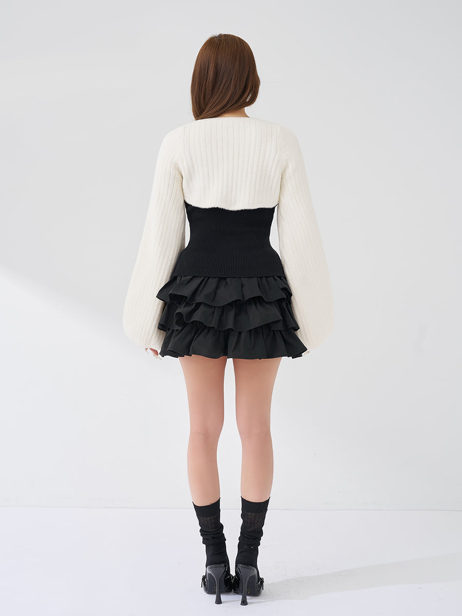 モデル：156cm（着用サイズ：FREE　着用カラー：BLK）