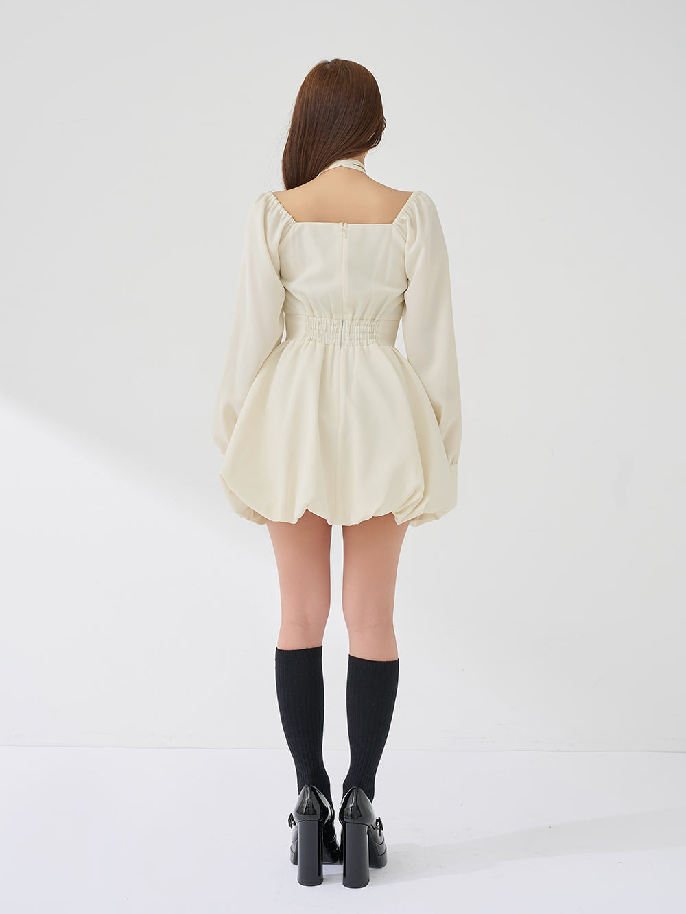 モデル：156cm（着用サイズ：FREE　着用カラー：IVO）