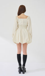 モデル：156cm（着用サイズ：FREE　着用カラー：IVO）