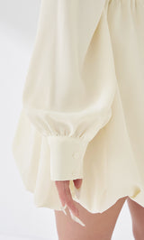 モデル：156cm（着用サイズ：FREE　着用カラー：IVO）