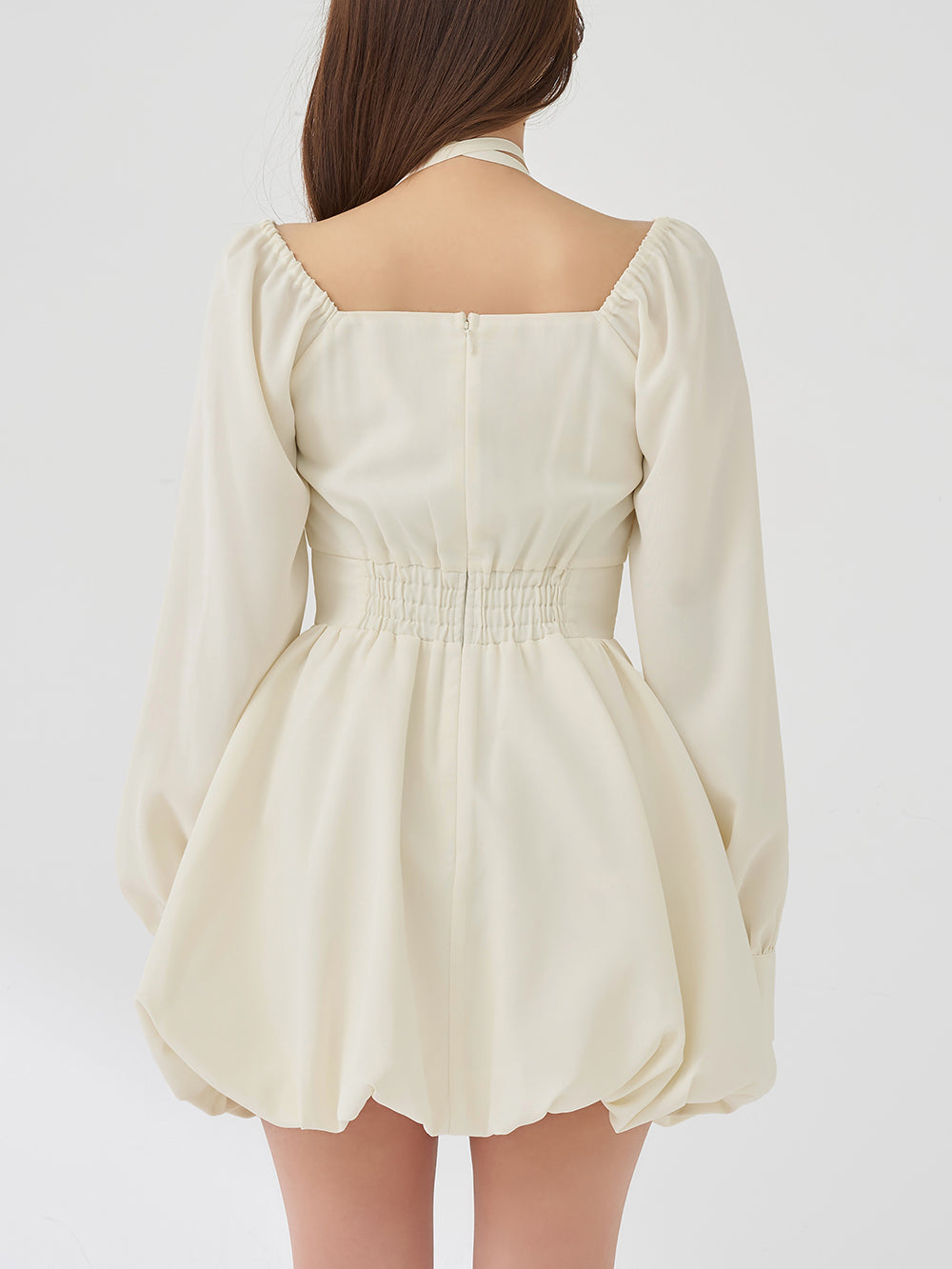 モデル：156cm（着用サイズ：FREE　着用カラー：IVO）