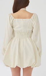 モデル：156cm（着用サイズ：FREE　着用カラー：IVO）