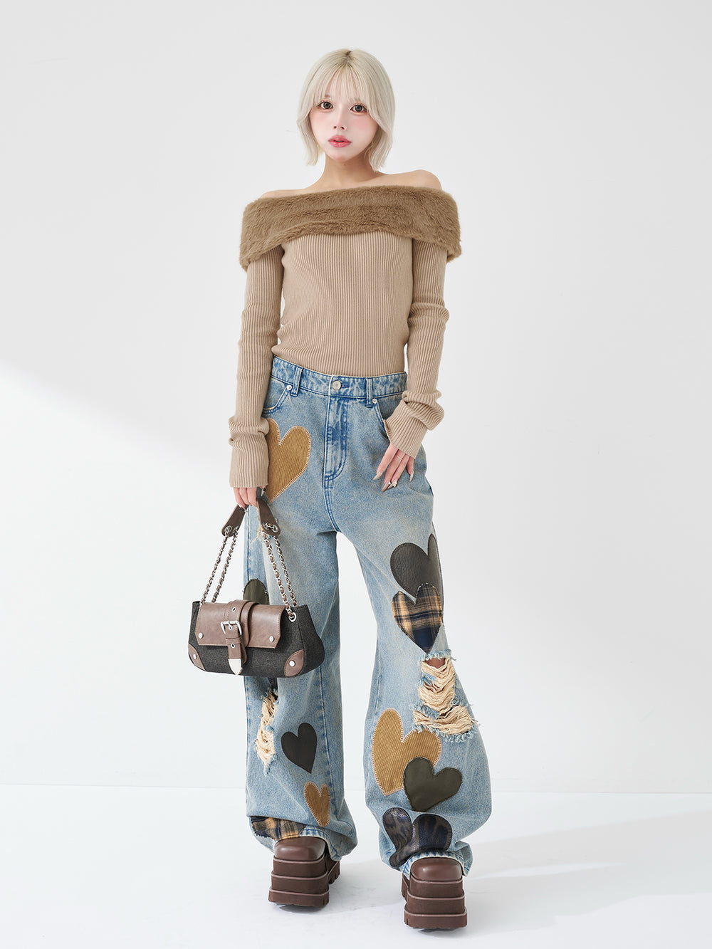 モデル：155cm（着用サイズ：FREE　着用カラー：BEG）