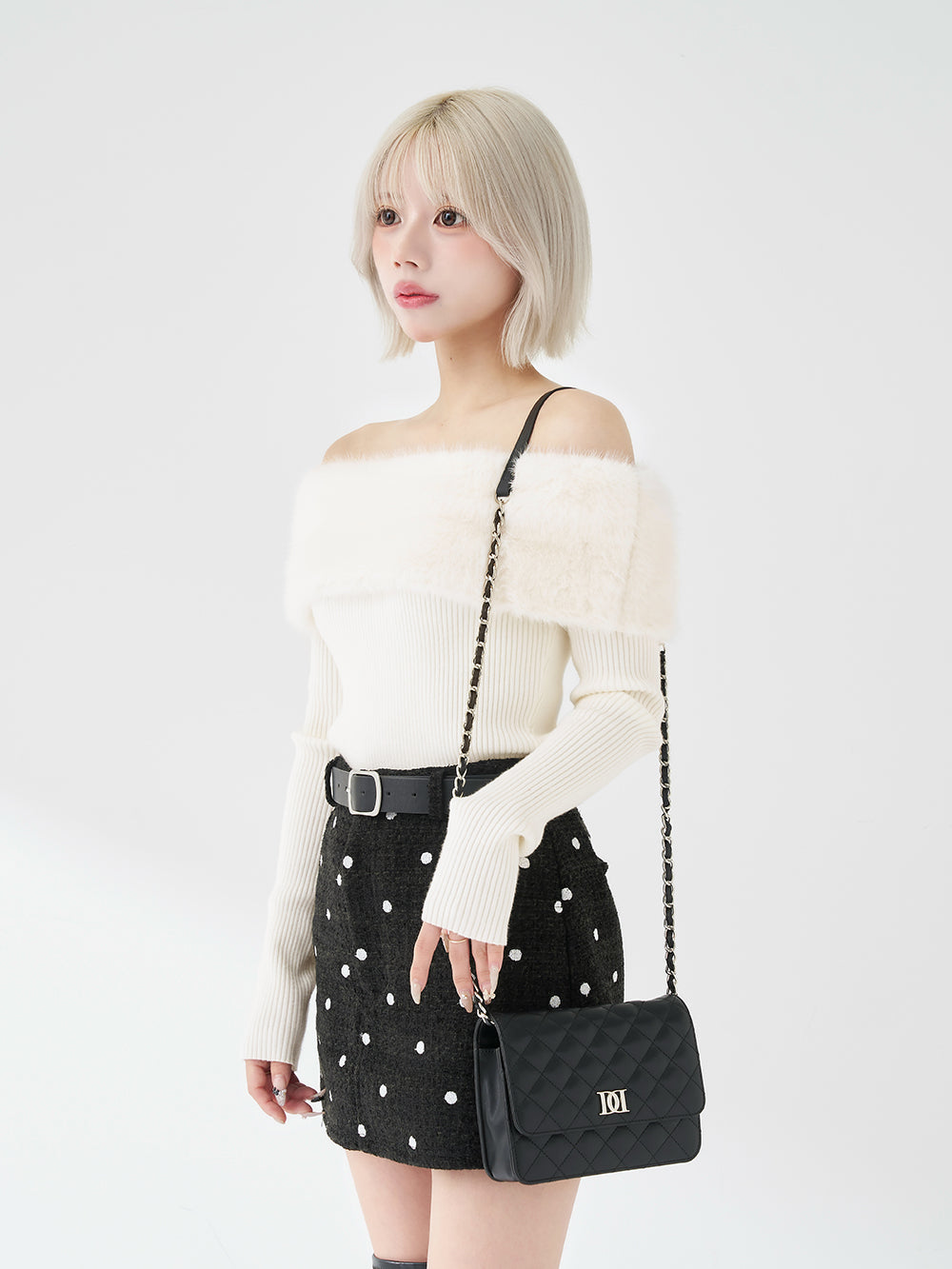 サイズ：FREE　カラー：BLK